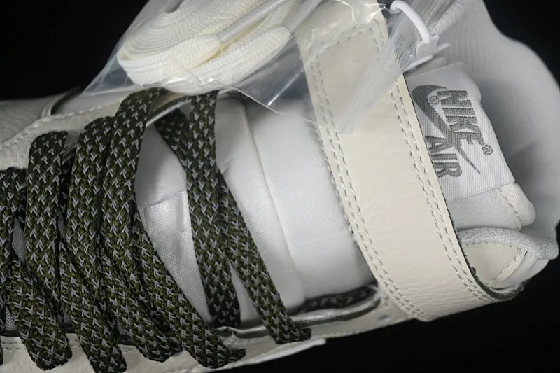 All categories Nk Air Force 1 Air Force series Nk Air Force 1 Mid Air Force mid-top Nk Air Force 1'07 Mid green pearlescent small hook Air Force One mid-top casual sneakers SG2356-805